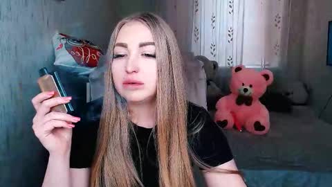 Snapshot of _kittyboo chatting on March 2026 07:27:01 AM Aleksa online show from March 2026 07:27:01 AM