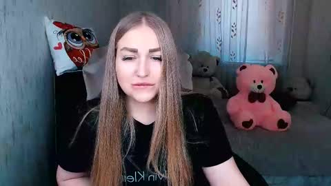 Snapshot of _kittyboo chatting on March 2026 07:13:02 AM Aleksa online show from March 2026 07:13:02 AM