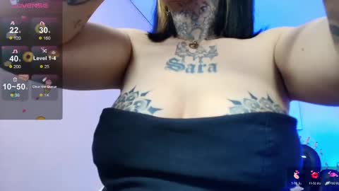 _kur0mi_ online show from February 2025 01:33:02 PM