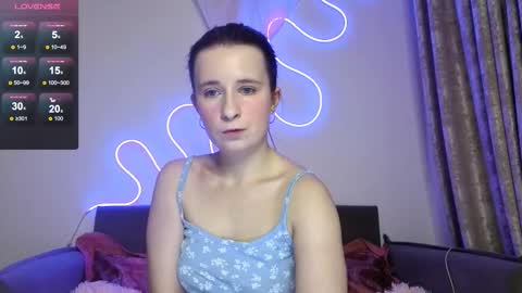 Snapshot of _kylle_ chatting on November 2025 07:14:02 PM _kylle_ online show from November 2025 07:14:02 PM