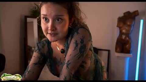 Snapshot of _lady_di chatting on March 2026 03:09:02 AM Not on OF Some stuff for sale online show from March 2026 03:09:02 AM