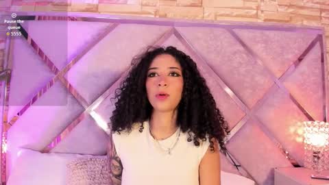 Lanna  online show from December 2025 11:19:01 AM