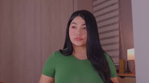 Snapshot of _lasuescun chatting on February 2025 02:51:02 AM Alejandra suescun online show from February 2025 02:51:02 AM