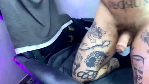 Snapshot of _layne chatting on October 2025 07:52:02 AM Layne online show from October 2025 07:52:02 AM