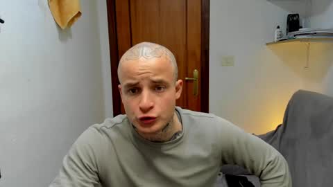 Layne online show from May 2026 09:06:01 AM