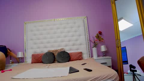 Lena Paul online show from September 2025 04:01:01 AM