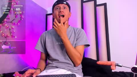 _leohot_ online show from October 2025 11:05:01 PM