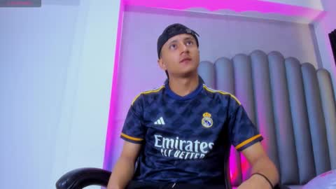 _leohot_ online show from February 2026 02:59:02 AM