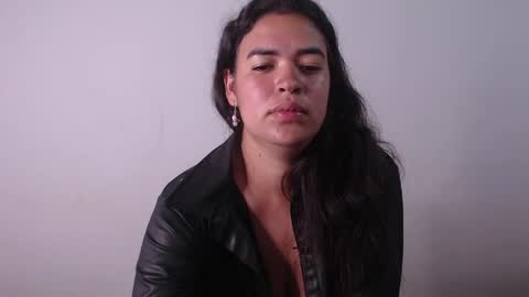 Leslie online show from May 2026 01:44:01 AM