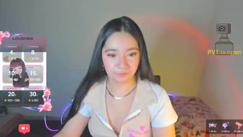 Snapshot of _litle_mily_ chatting on December 2025 02:05:02 AM Mily online show from December 2025 02:05:02 AM