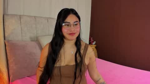 Ivy 3 online show from October 2025 07:21:02 PM