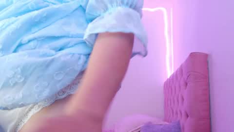 Snapshot of _lloou_ chatting on May 2026 09:09:02 PM Sofia 3 online show from May 2026 09:09:02 PM