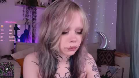 Snapshot of _lollyshy_ chatting on February 2026 08:37:01 AM Lolly online show from February 2026 08:37:01 AM