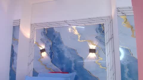 Lorrayne online show from September 2025 12:10:01 PM