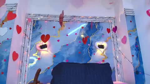 Lorrayne online show from February 2026 12:15:01 PM