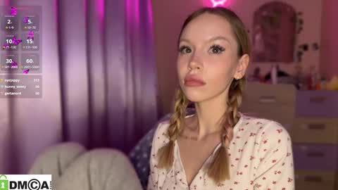 Snapshot of _love_me_again chatting on October 2025 12:30:02 AM Katie online show from October 2025 12:30:02 AM