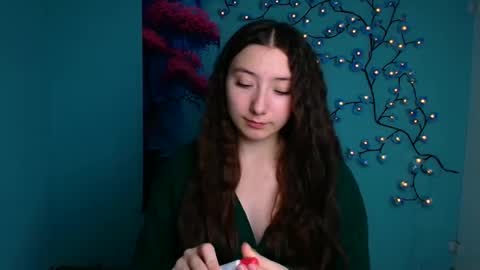 Luna online show from October 2025 05:28:02 AM