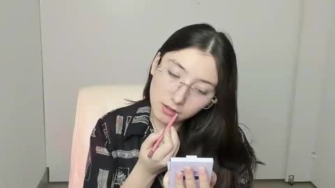 Luna online show from November 2025 06:27:01 AM