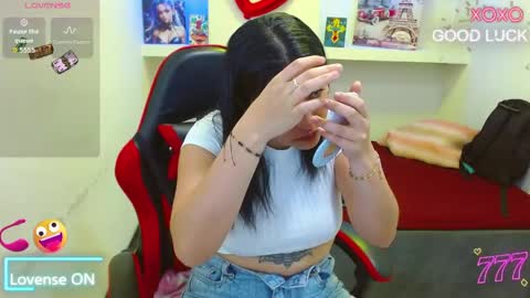 luna torres online show from April 2026 01:24:02 PM
