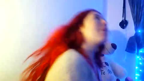 _lunaa__ online show from December 2024 12:59:02 AM