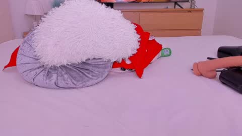 Lynna online show from February 2025 02:40:02 AM