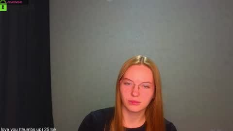 Snapshot of _lysafeta_ chatting on September 2025 04:31:02 PM Welcome guys Pleasure to see you all here My name is Lysafeta and MichaelaTip menu is active Private is open online show from September 2025 04:31:02 PM