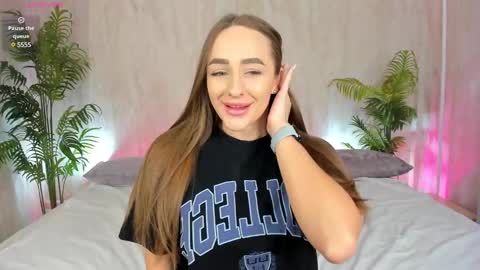 Snapshot of _m1ssbarbie chatting on February 2025 02:39:01 AM _m1ssbarbie online show from February 2025 02:39:01 AM