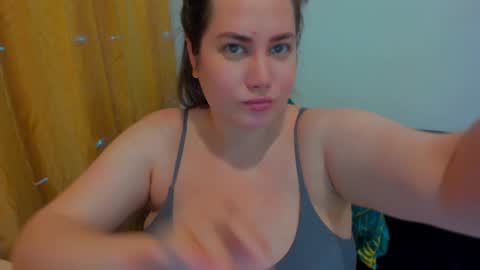 Snapshot of _madalexa_ chatting on December 2024 07:32:02 PM Alexa online show from December 2024 07:32:02 PM
