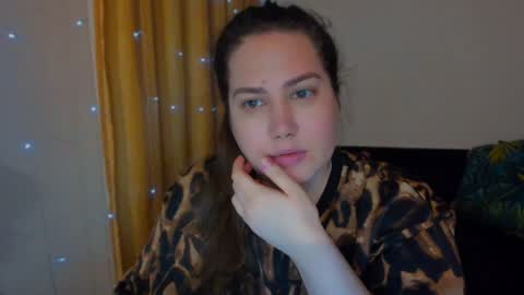 Snapshot of _madalexa_ chatting on December 2024 09:55:02 PM Alexa online show from December 2024 09:55:02 PM