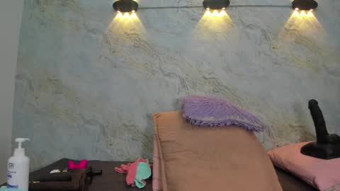 Maddy online show from December 2024 11:57:02 AM