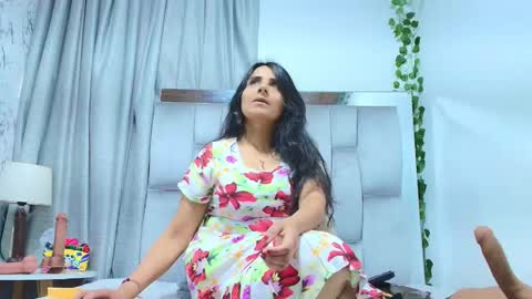 Snapshot of _marcela__ chatting on October 2025 12:38:01 PM _marcela__ online show from October 2025 12:38:01 PM