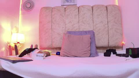 _marcela__ online show from April 2026 12:29:02 PM