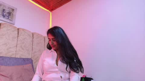 _marcela__ online show from April 2026 01:41:02 PM