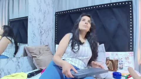 _marcela__ online show from June 2026 11:27:02 AM