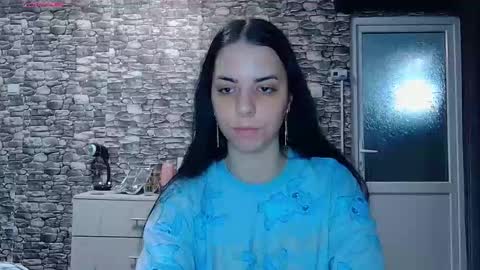 Snapshot of _mari___ chatting on March 2026 08:28:01 AM Mari online show from March 2026 08:28:01 AM