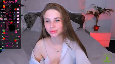 Eva  online show from December 2024 08:26:01 AM
