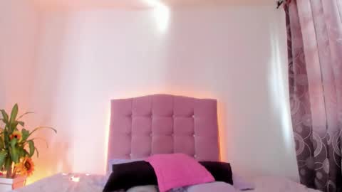 Snapshot of _marie__ chatting on March 2025 08:54:01 PM Maria paula online show from March 2025 08:54:01 PM