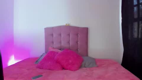 Maria paula online show from October 2025 08:17:01 PM