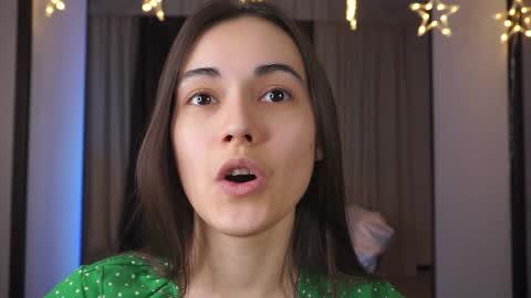  Gwen  online show from December 2024 11:26:02 PM