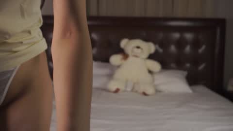  Gwen  online show from January 2025 10:43:01 PM