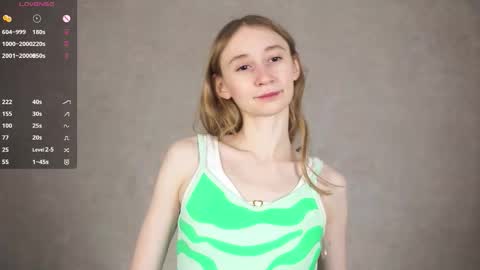  Gwen  online show from September 2025 03:06:02 AM