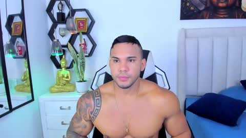 _matthew_santos_ online show from October 2025 07:58:02 PM