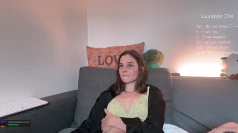 Snapshot of _meg chatting on November 2025 08:15:01 AM Meg online show from November 2025 08:15:01 AM