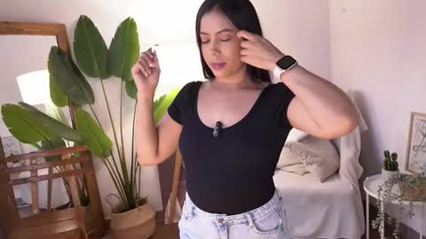 Snapshot of _megaan__ chatting on November 2025 07:35:02 PM Megan online show from November 2025 07:35:02 PM