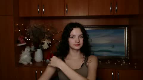 Susie online show from December 2024 03:21:01 PM