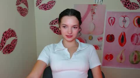 Susie online show from September 2025 06:48:02 AM