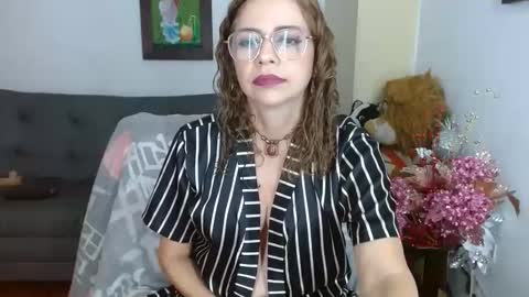melisa online show from February 2025 01:38:02 PM