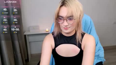 Snapshot of _meow_neko_ chatting on November 2025 02:01:01 PM _meow_neko_ online show from November 2025 02:01:01 PM