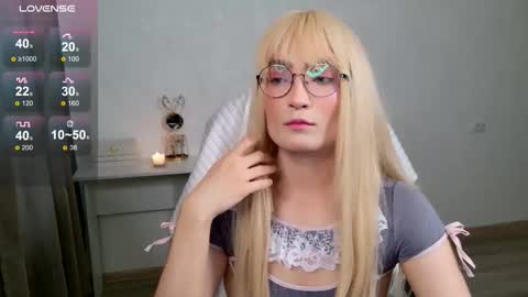 Snapshot of _meow_neko_ chatting on November 2025 10:37:02 AM _meow_neko_ online show from November 2025 10:37:02 AM