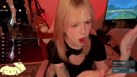 Snapshot of _meowmiko__ chatting on December 2024 08:47:02 PM miko3 online show from December 2024 08:47:02 PM